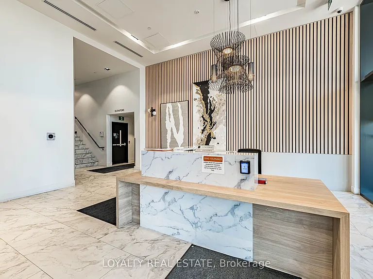 5 Wellington St S #207 — Photo 4