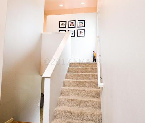 5th image of 908 41st Ave W