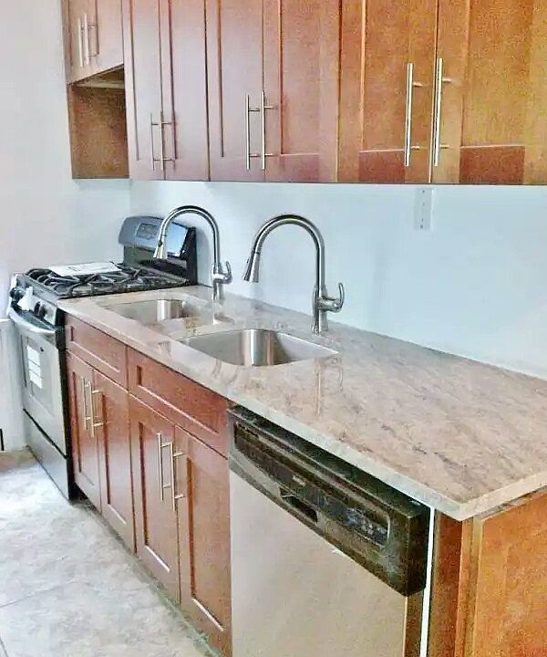 1st image of 10 Overlook Ter APT 6E