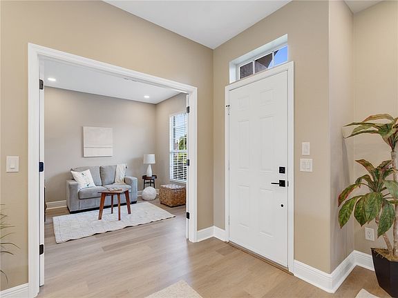 5th image of 1209 Scarlet Oak Cir
