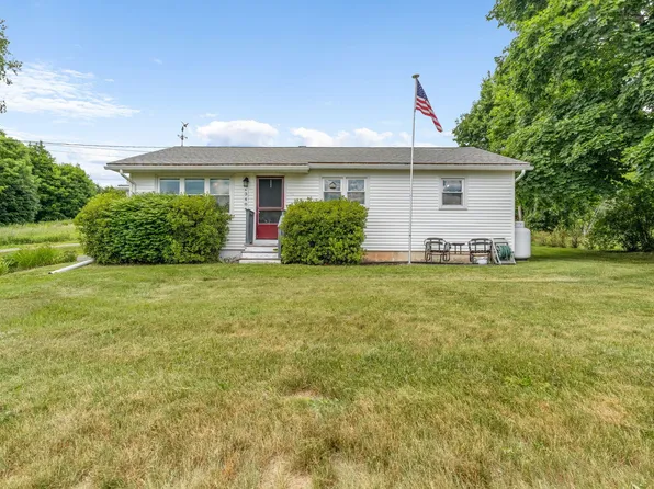 348 Main Road, Eddington, ME 04428