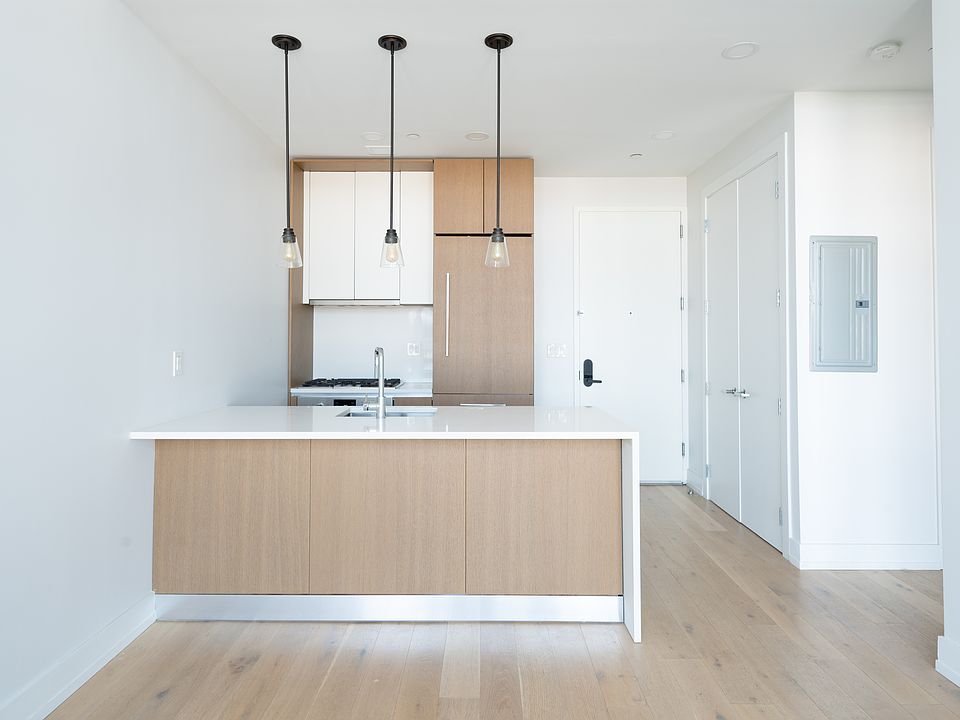1st image of 47-01 Vernon Blvd #4C
