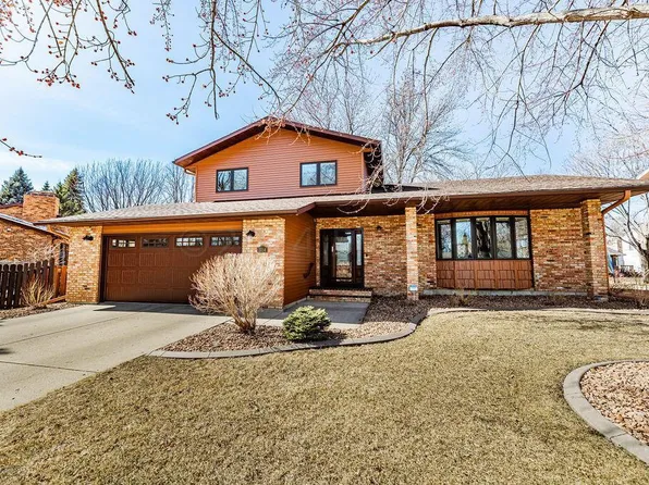 3054 Bohnet Blvd N, Fargo, ND 58102