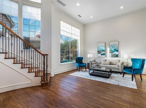 3rd image of 5829 Saint Marks Dr