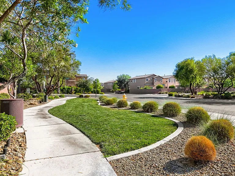 879 Cool Aquamarine St — Photo 23
