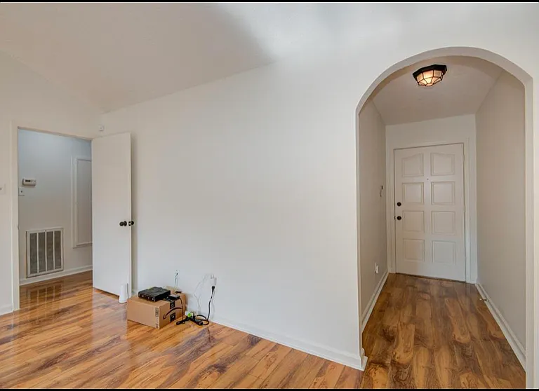 15811 Boonridge Rd — Photo 10