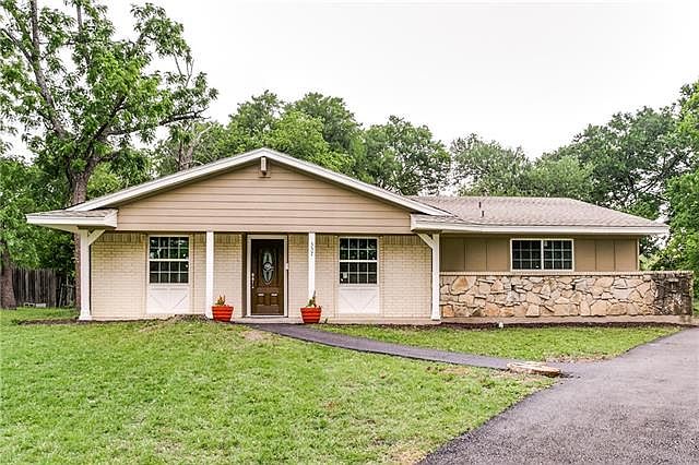 1st image of 337 Woodhaven Dr