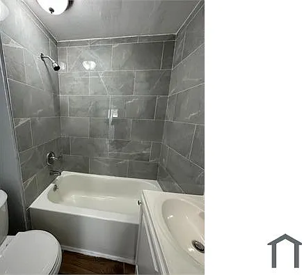 2176 Kingston St — Photo 8
