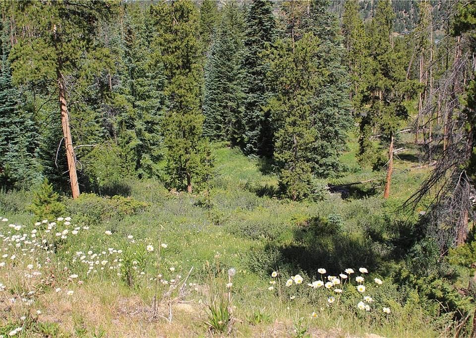 2nd image of 1915 Estates Dr