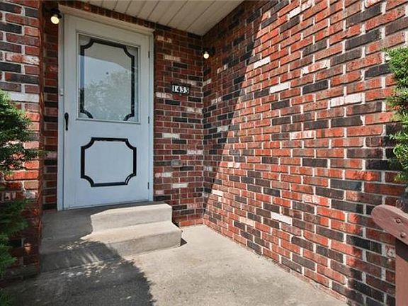 3rd image of 1433 Winston Cir