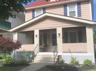 2064 Clarence Ave, Lakewood, OH 44107