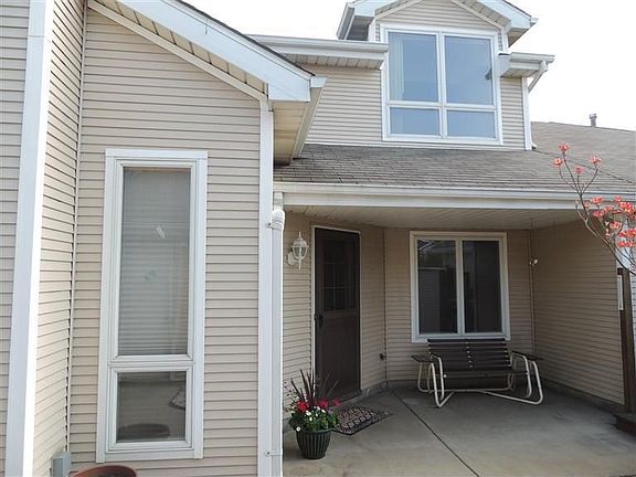 2nd image of 603 E 92nd Pl