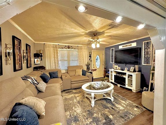 2nd image of 88 Amite Rd NE