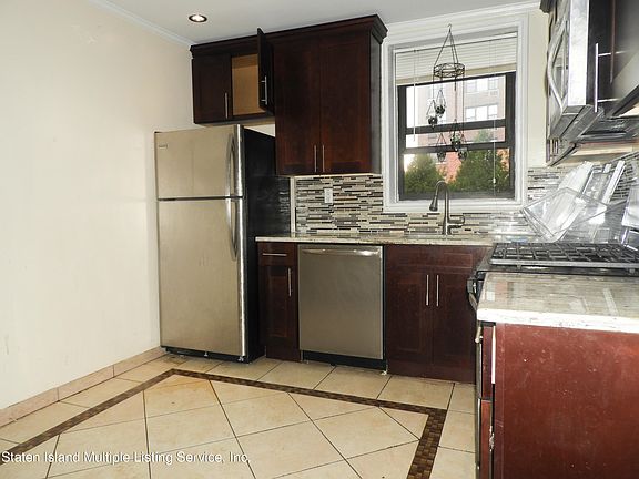 4th image of 145 Lincoln Ave APT 3J
