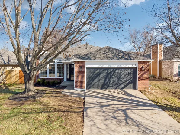 11229 S Nandina Ave, Jenks, OK 74037