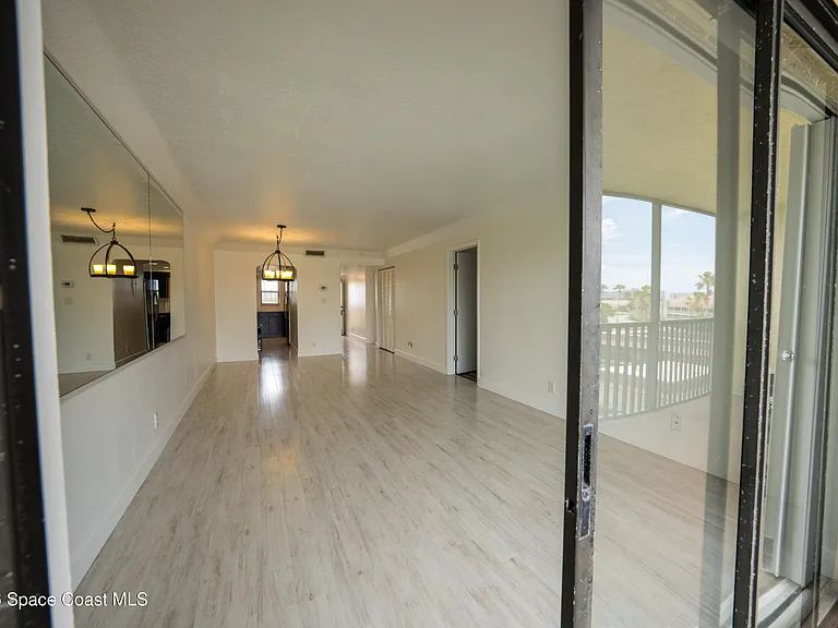 500 Palm Springs Blvd #403 — Photo 16