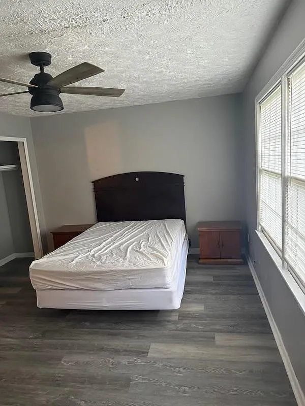 1 bed, 144 sqft, $800 — Photo 1