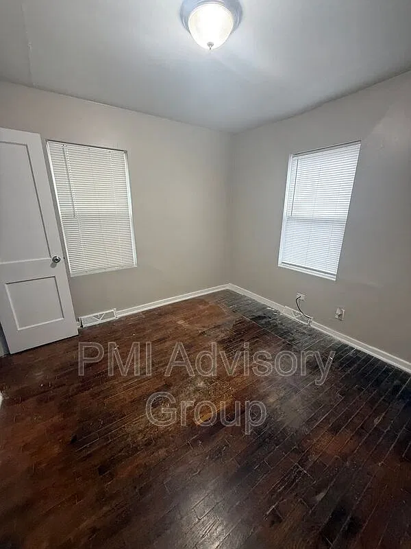 2 bed, 1.0 bath, 747 sqft, $750 — Photo 4