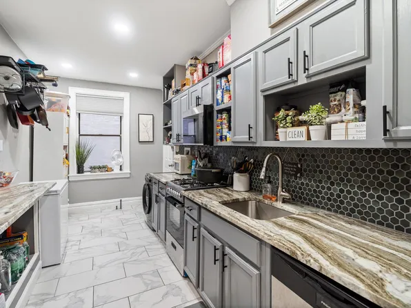 821 Bergen Avenue image 13 of 20