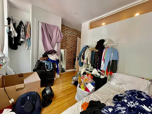 Rented by J Misrahi Realty Corp | media 5