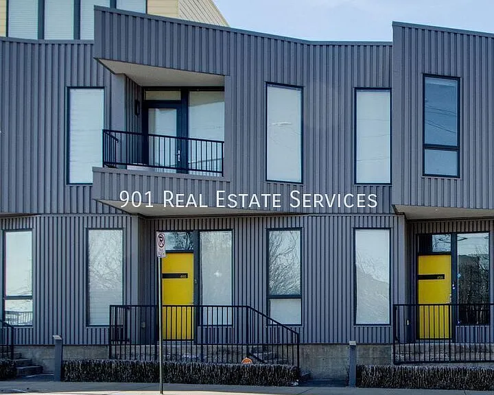 460 Frontline Cv — Photo 1