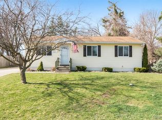 11843 Clair St, Hartland, MI 48353