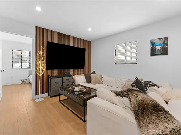 351 S Catalina St, Los Angeles, CA 90020