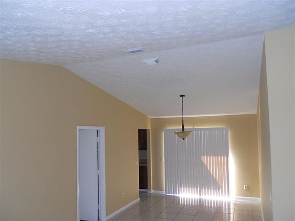 4th image of 1672 SW Burlington St