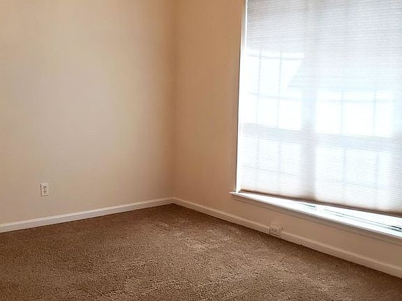 4th image of 9340 Hawks Point Dr