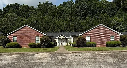 Tallapoosa Manor Photo 1