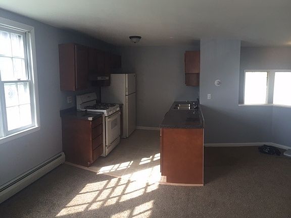 4th image of 45 N Main St APT 1