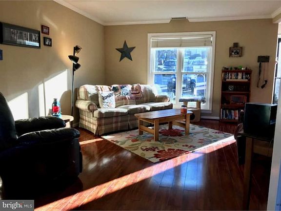 2nd image of 16 Wyndham Ct