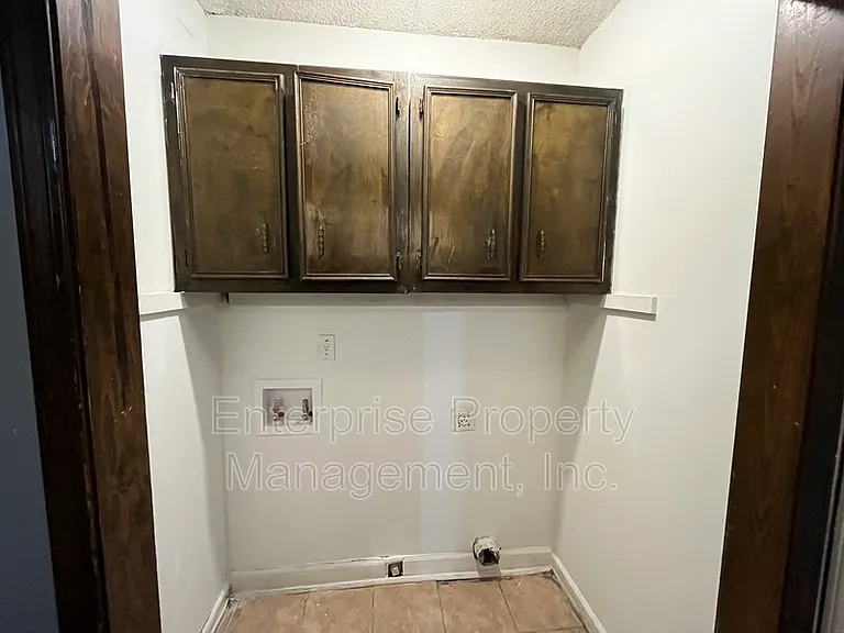1922 Saint Elmo Ave — Photo 11