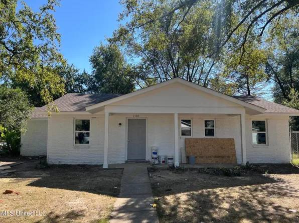 1300 Buena Vista St, Clarksdale, MS 38614