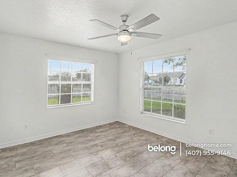 540 W Comstock Ave — Photo 8