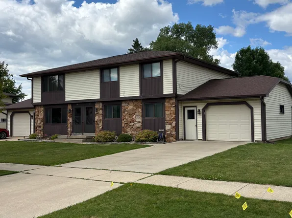 543 Ashbury Dr, Fond Du Lac, WI 54935