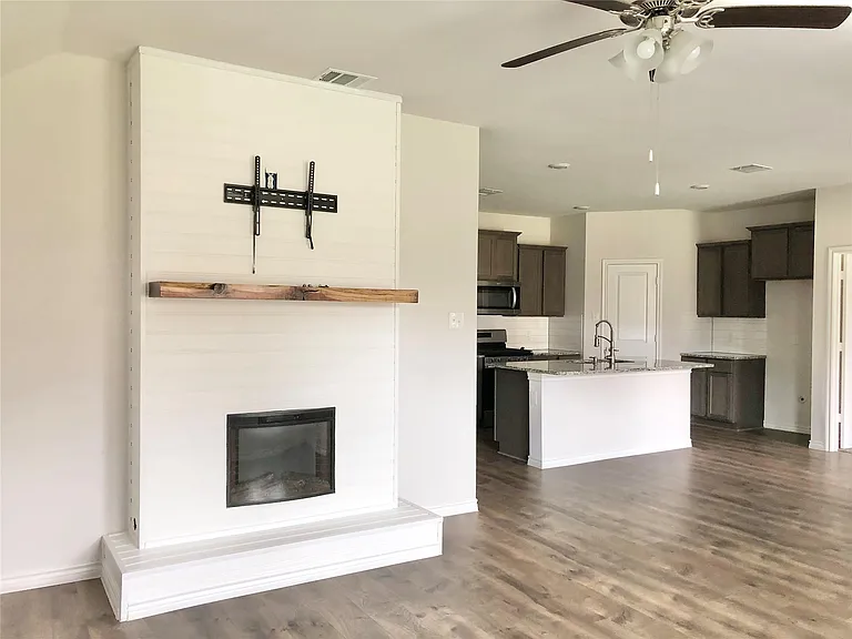 616 Rawhide Way — Photo 6