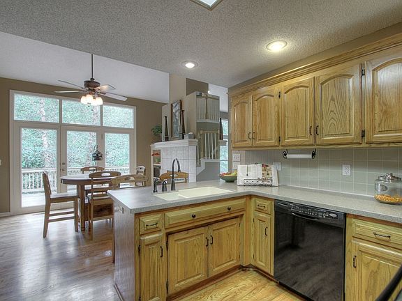 3rd image of 1705 NE 80th Pl
