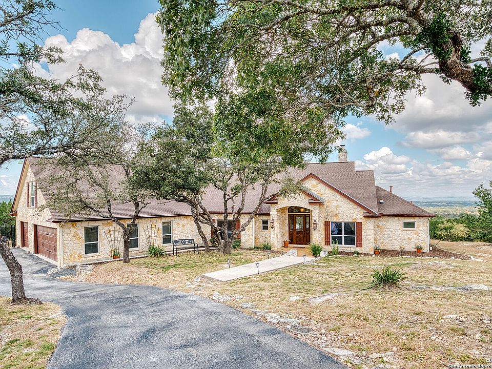 1st image of 204 Majestic Oaks