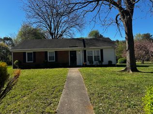 1008 Afternoon Ct, Charlotte, NC 28216