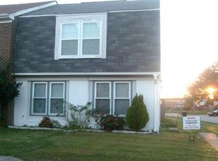 1301 White Birch Ln, Virginia Beach, VA 23453