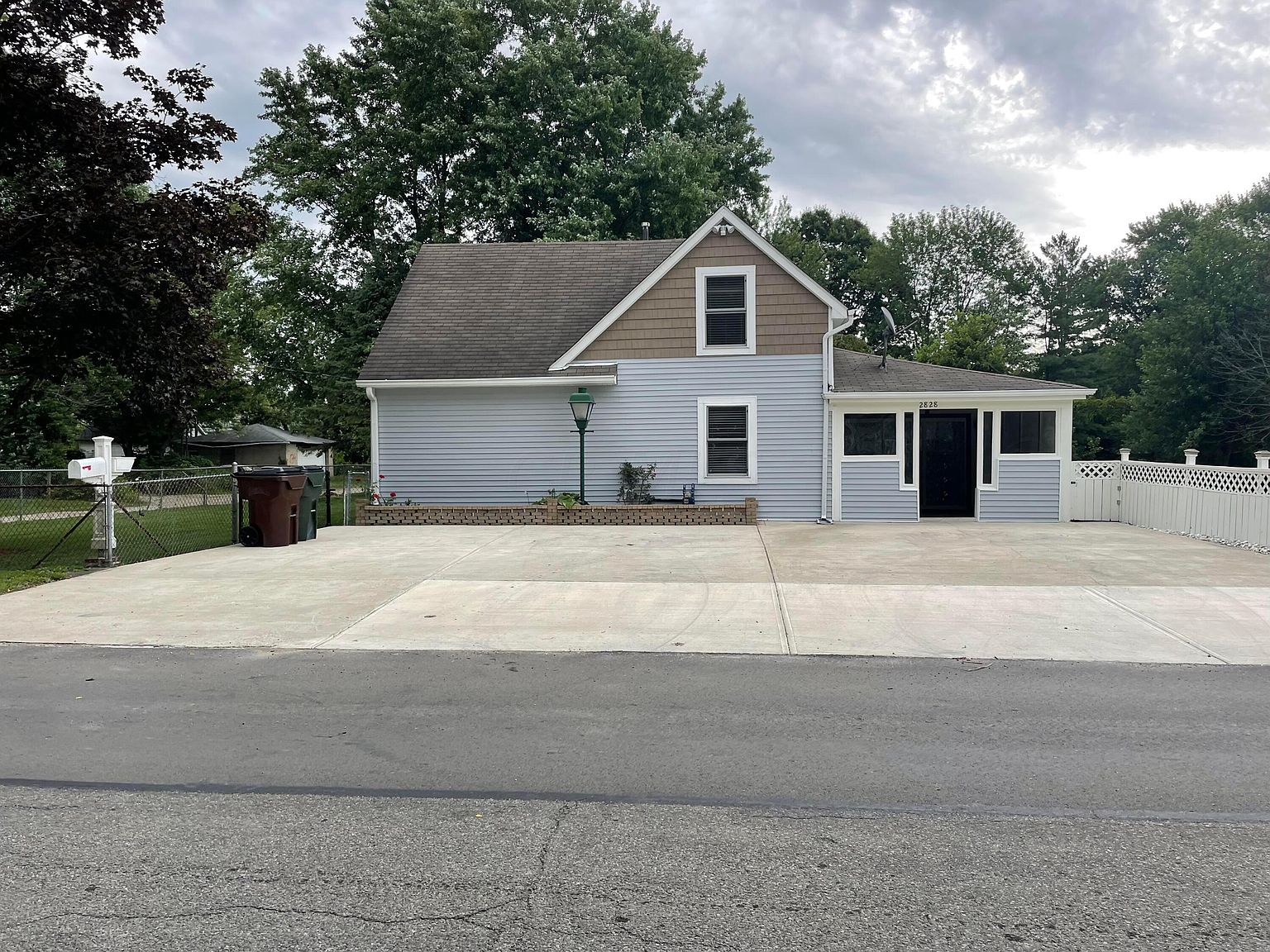 2828 Baughman Ave, Columbus, OH 43211 Zillow