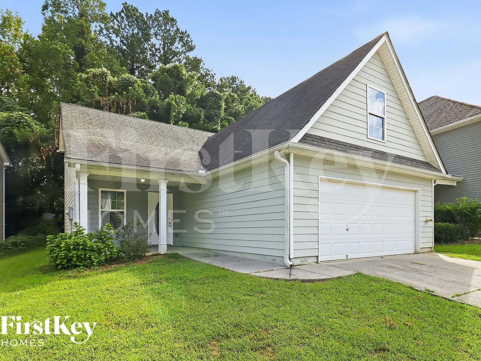 4 bed, 2.0 bath, 1572 sqft, $1,620 — Photo 2