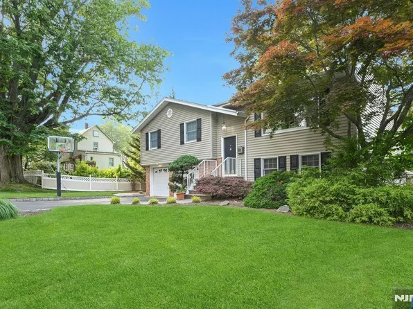 150 Highland Ave, Emerson, NJ 07630