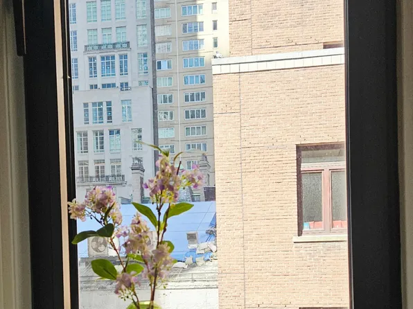 205 West 57th Street image 9 of 17