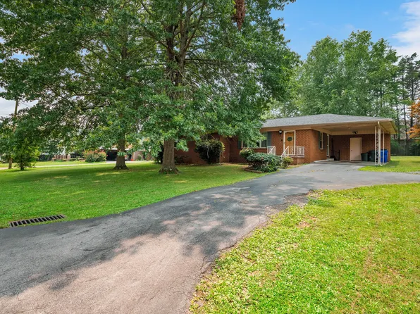 811 Sunset Ave NW, Cleveland, TN 37311