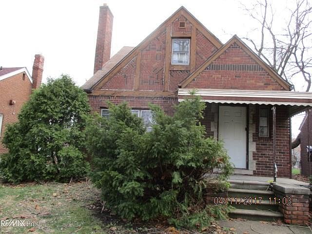 2nd image of 18962 Lindsay St