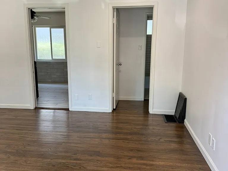 428 W Stocker St #3 — Photo 7