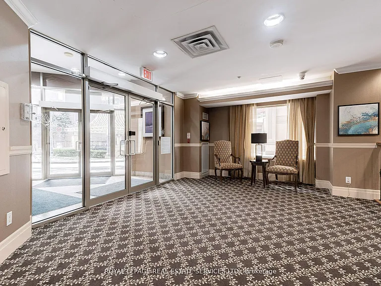350 Princess Royal Dr #1705 — Photo 3