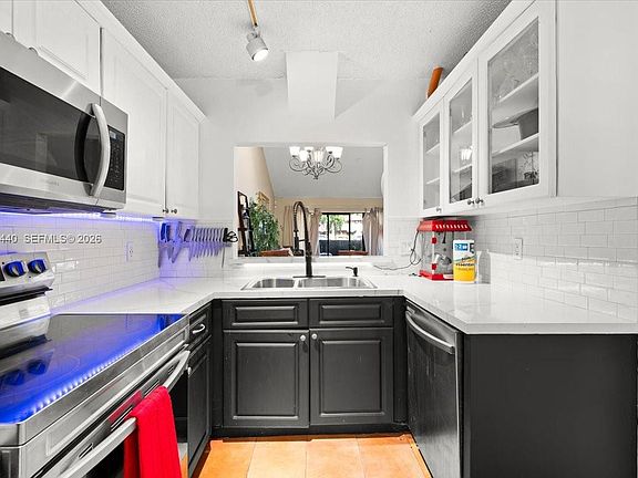 4th image of 458 SE 11th Ter